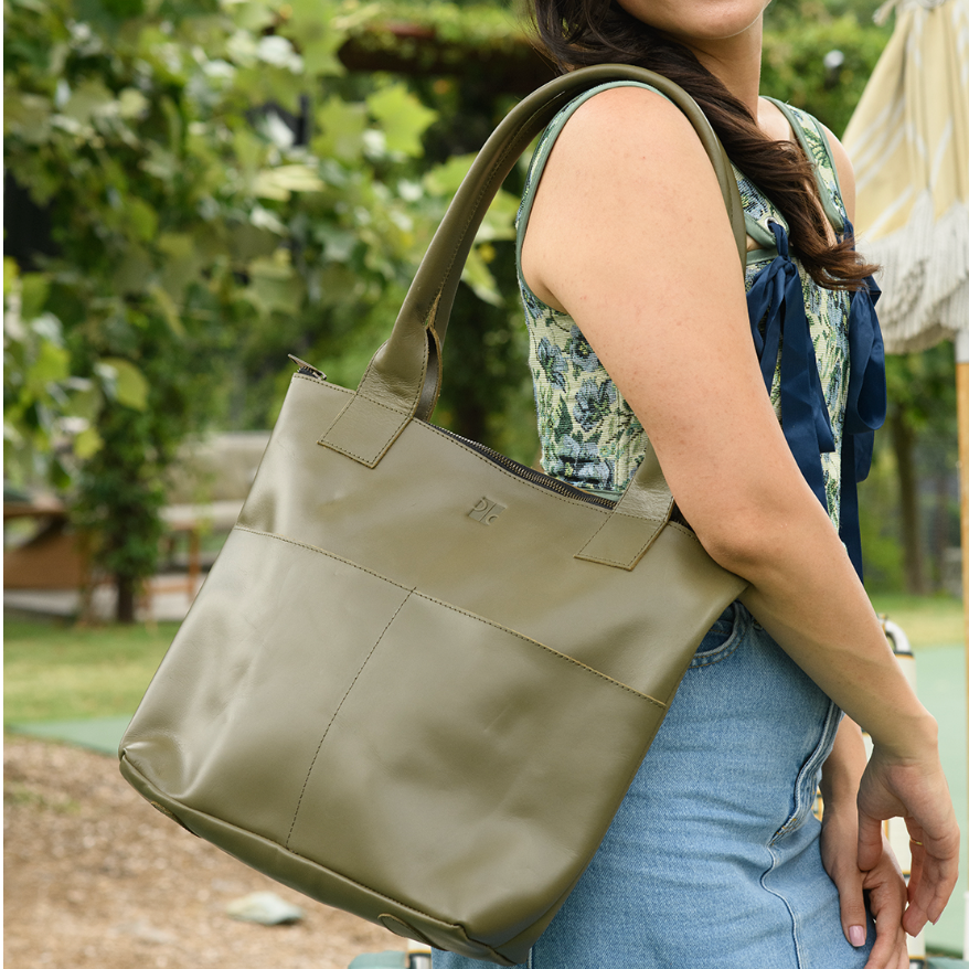 Large Classic Tote