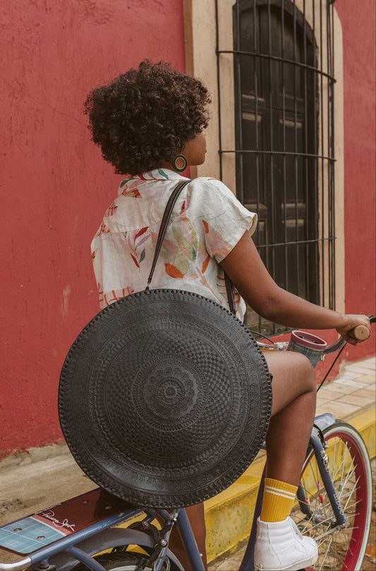 Embossed Circle Laptop Shoulder Bag