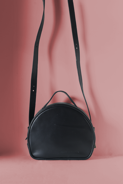 Breakfast Friend Olives Circle Crossbody