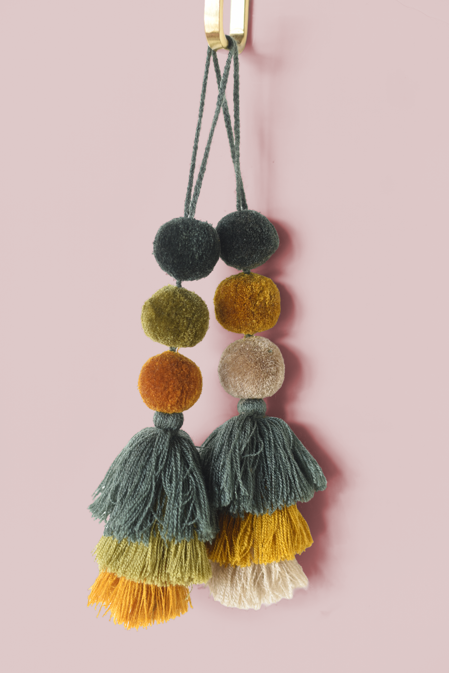 Pom Pom Pom Tassel - Peacock