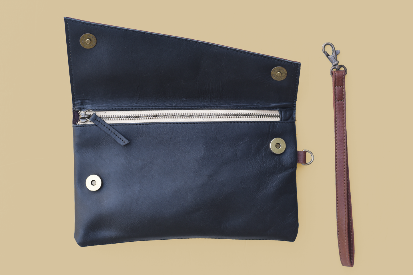 Asymmetric Clutch