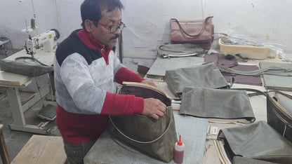 LIMITED EDITION: Laptop Shoulder Bag in Forest