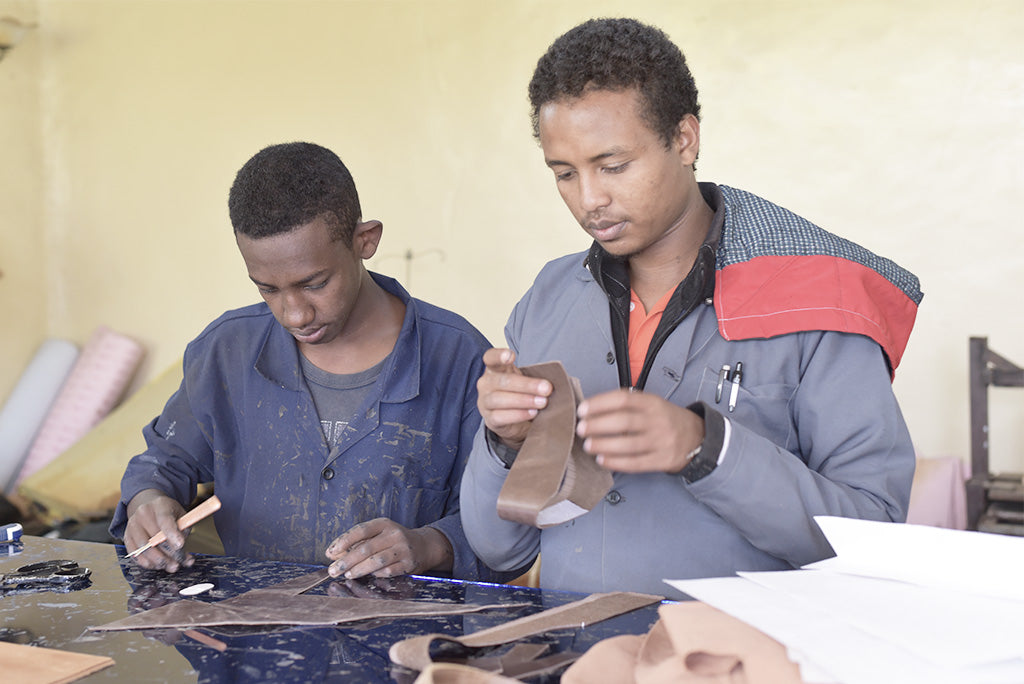 Ethiopian Leather Purse in Black