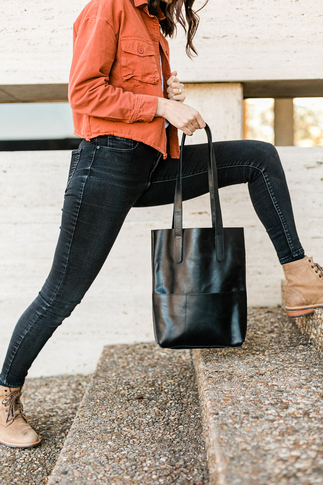 slow fashion Outside Pockets Handbag